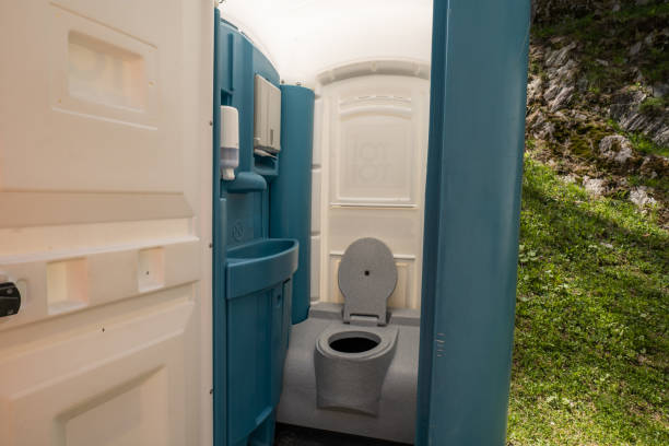 Best Emergency porta potty rental  in Clinton, OH