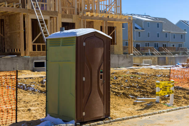 Best Porta potty rental near me  in Clinton, OH