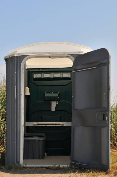 Best Portable toilet rental cost  in Clinton, OH
